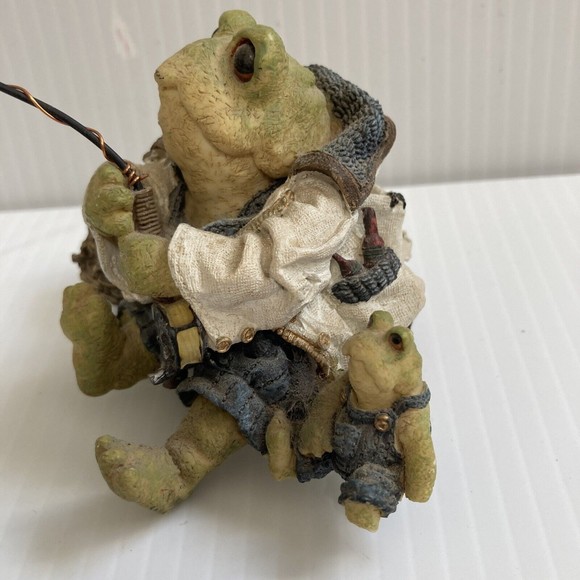 Father & Son Fly Fishing Boyds Bears & Friends Frog Resin Figurine 4 x 4 x 3 in - Picture 5 of 14